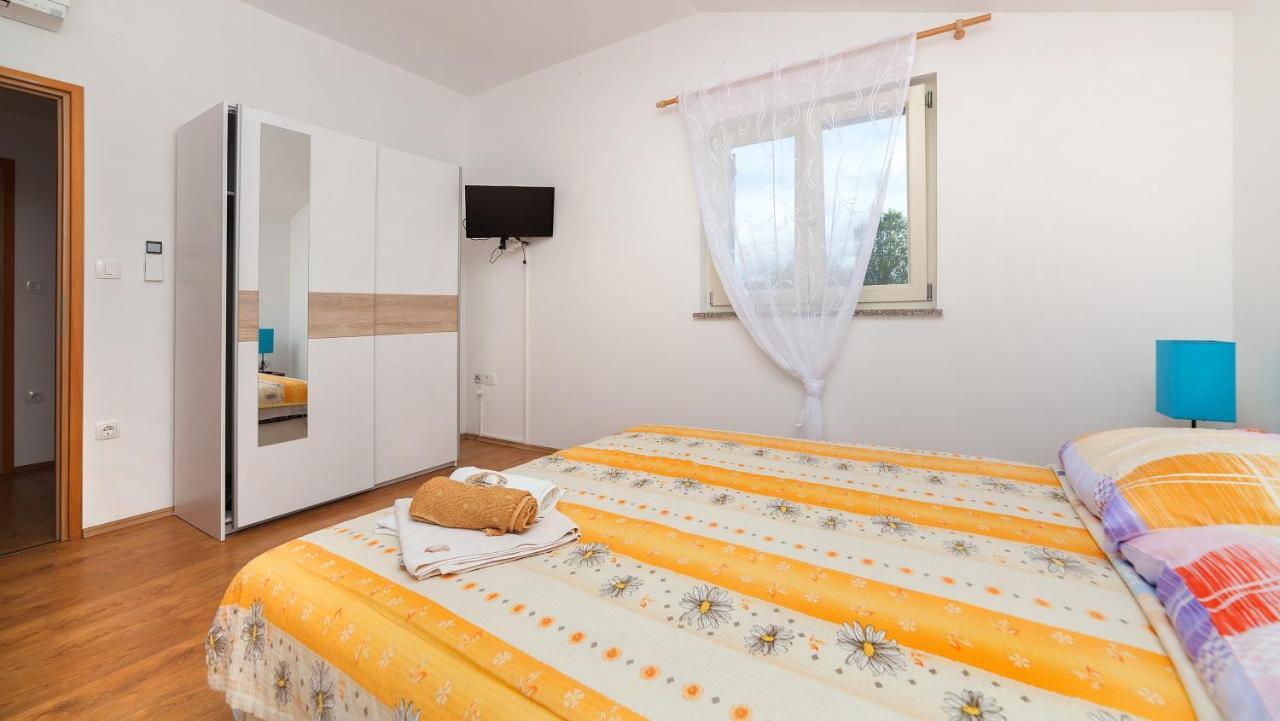 Apartments Barbara 布鲁赛吉 外观 照片